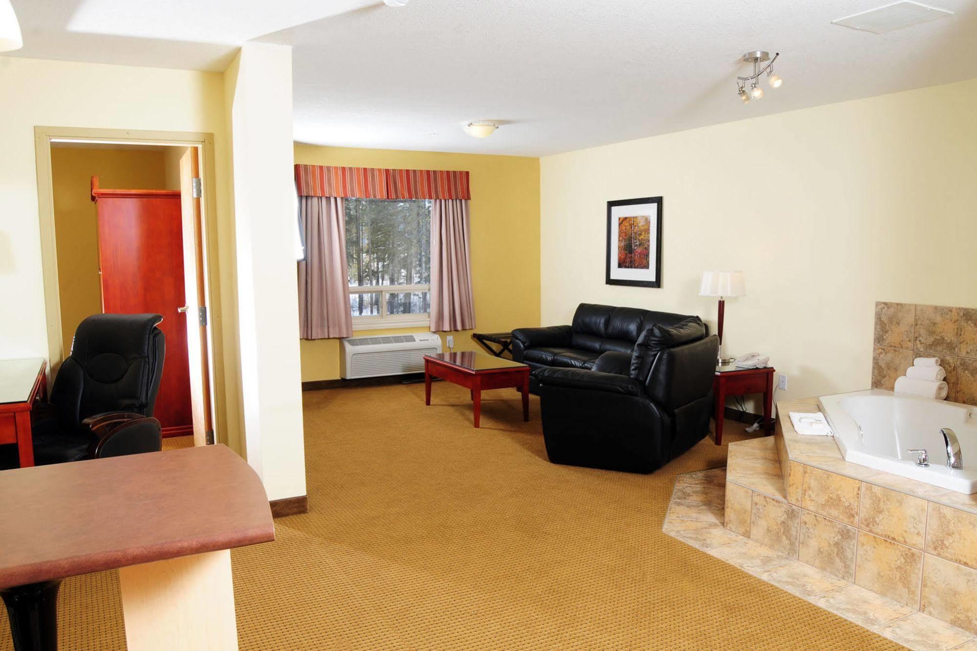 Trend Mountain Hotel & Conference Centre Tumbler Ridge Szoba fotó
