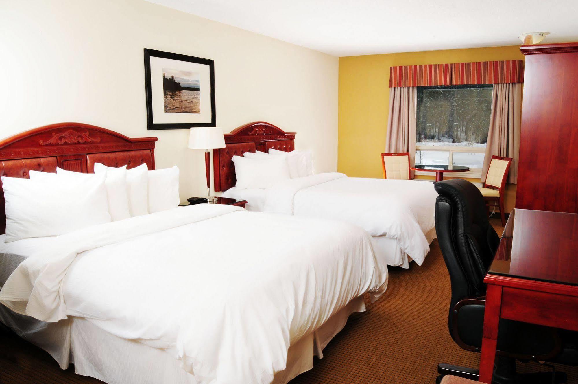 Trend Mountain Hotel & Conference Centre Tumbler Ridge Szoba fotó